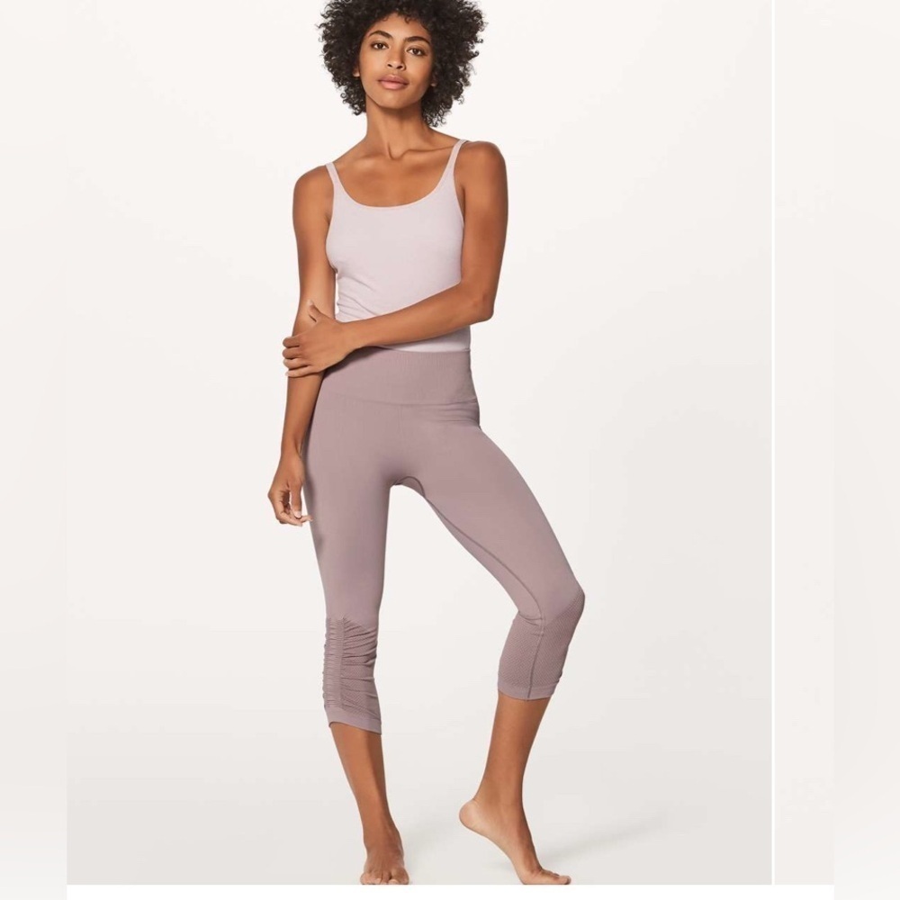 lululemon athletica AWAKENING CROP *TARYN TOOMEY COLLECTION